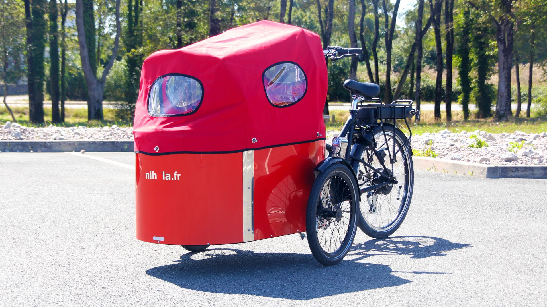 Triporteur NIHOLA CARGO 4.0 avec protection pluie rouge