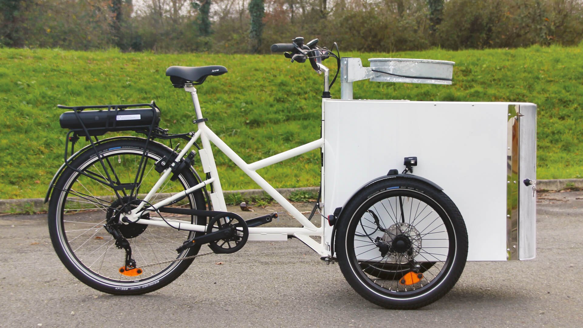 NIHOLA CARGO XL Propreté vue de profil