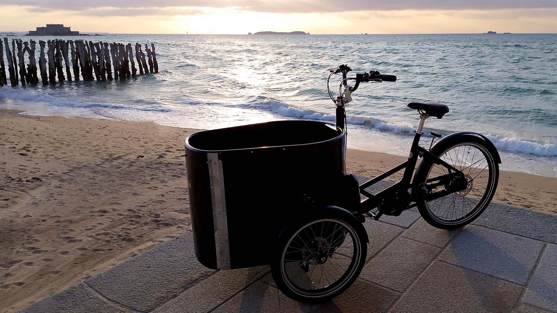 Notre NIHOLA CARGO XL en balade du côté de Saint-Malo
