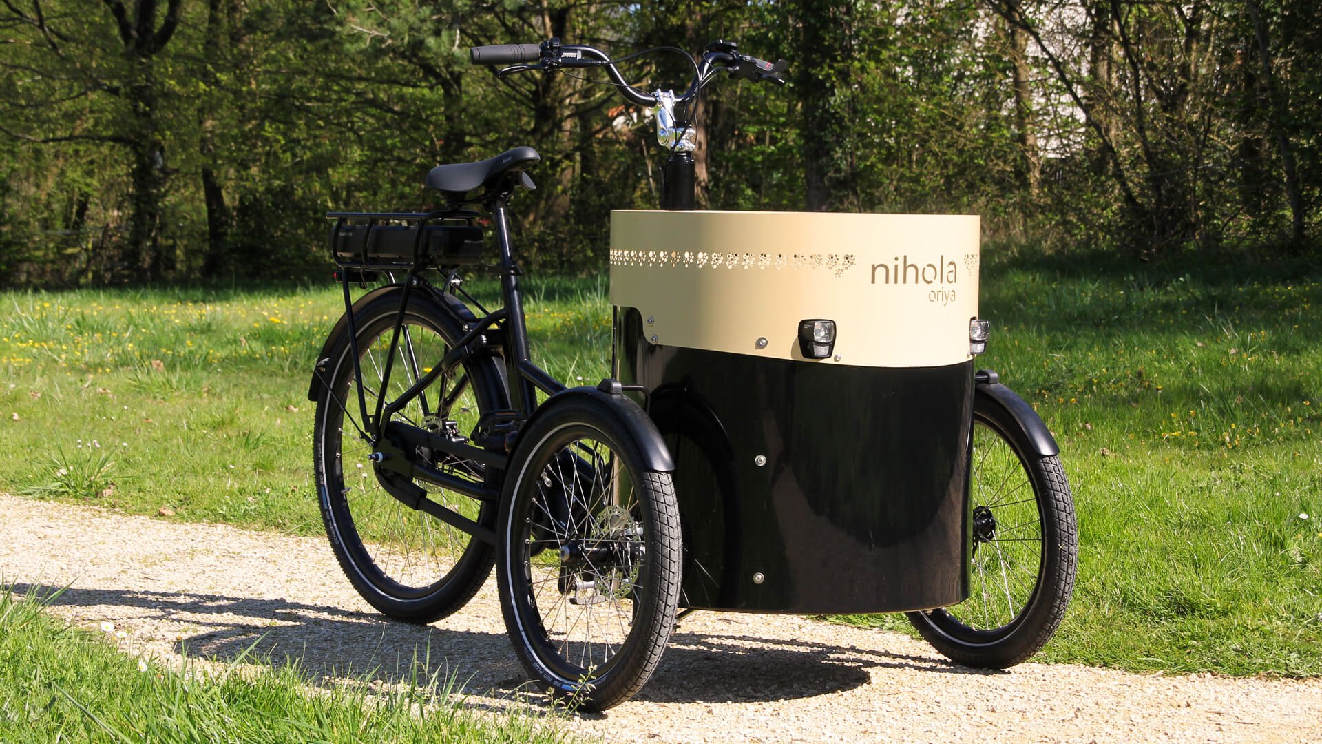 Triporteur NIHOLA ORIYA