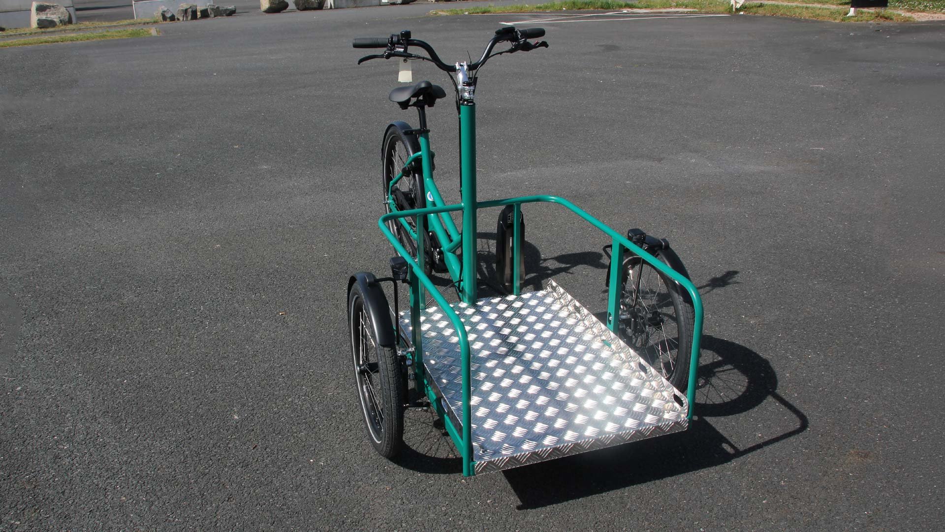 Plancher tôle larmée pour triporteur COMBI Utility