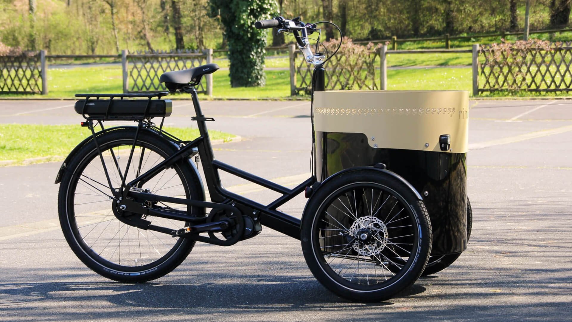 Triporteur NIHOLA ORIYA