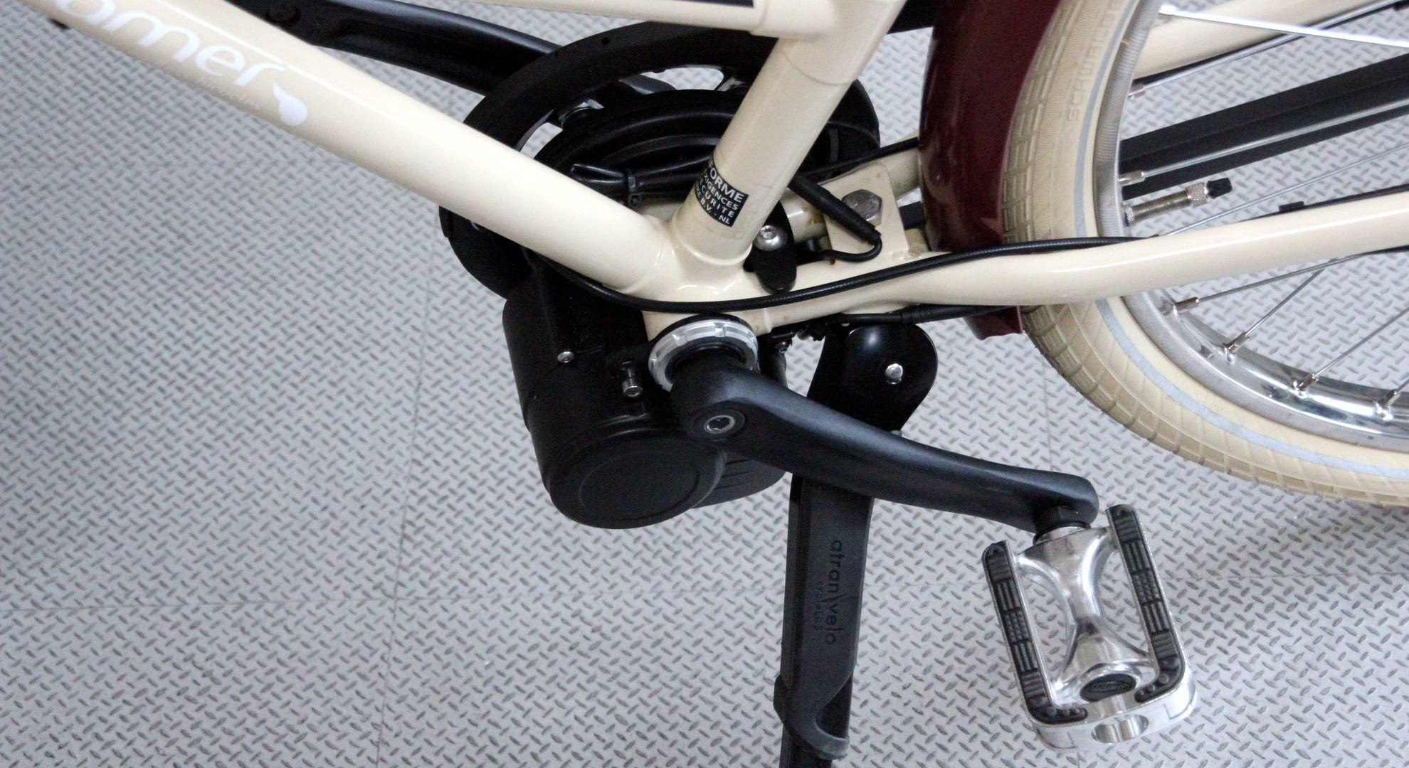 Moteur pédalier V2 pour vélo avec rétropédalage
