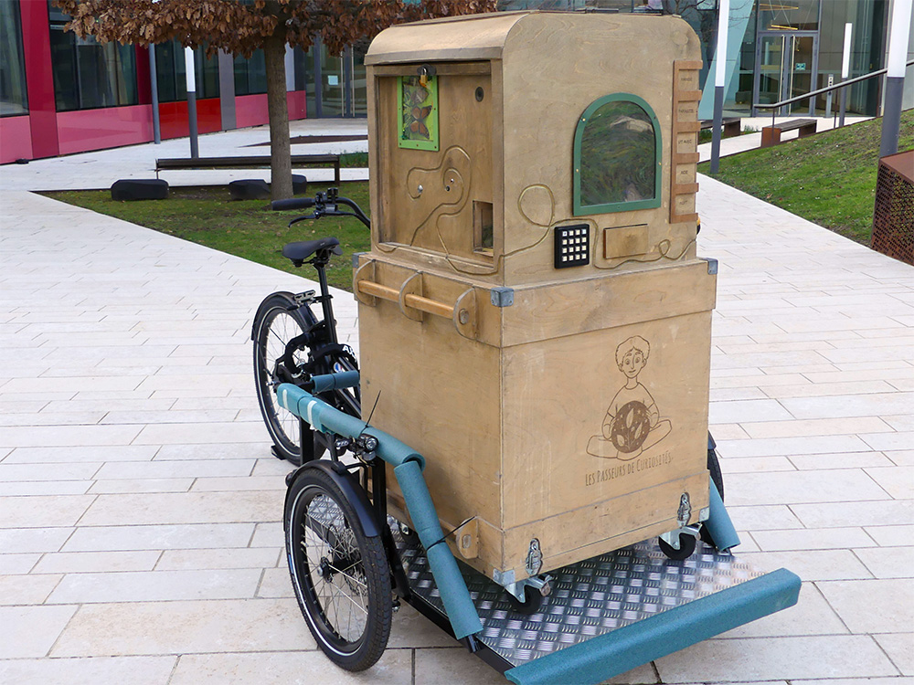 Triporteur Nihola MAXX de l'association